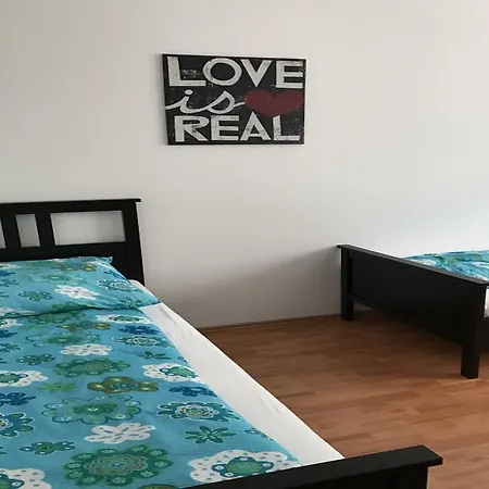 White House Rauxel Apartmán *